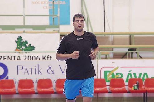 Гандбол. Остроушко уже тренируется в Венгрии Левый полусредний сборной Украины продолжит карьеру в одной из лучших команд венгерского чемпионата.