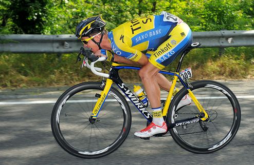 Тур де Франс. Роджерс побеждает на самом длинном этапе Австралиец Майкл Роджерс (Tinkoff-Saxo) атакой из отрыва на спуске выиграл 16-й этап Тур де Франс...