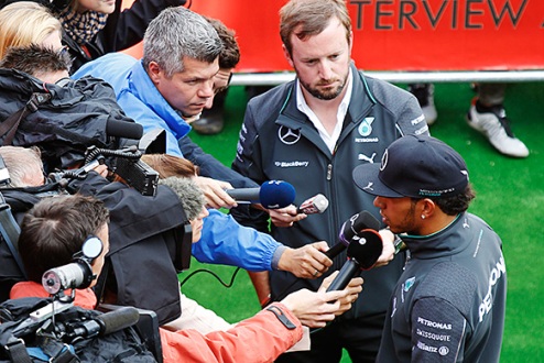 Формула-1. Хэмилтон и Мерседес возьмут паузу в переговорах В команде принято решение  возобновить переговоры о продлении контракта британца, истекающего...