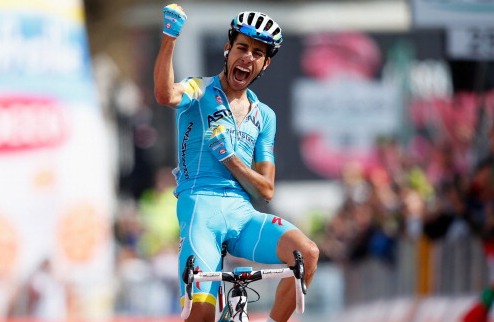Вуэльта. Ару выстрелил из-под Фрума Фабио Ару (Астана) в эффектном стиле взял этап, в концовке которого пелотон дважды взобрался на гору второй категори...
