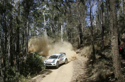 WRC. Латвала лидирует в Австралии Яри-Матти Латвала лидирует после десяти участков австралийского Гран-при.
