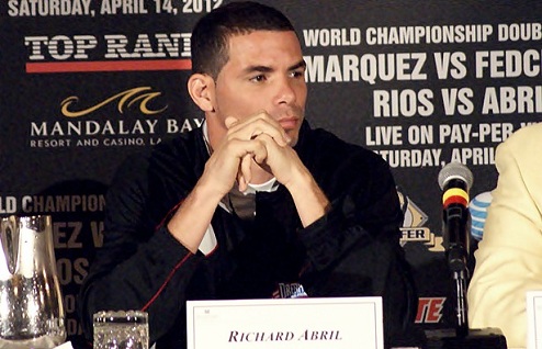 Абрил вымучил победу над Татли Кубинцу Ричарду Абрилу досталась победа лишь решением большинства судей. 