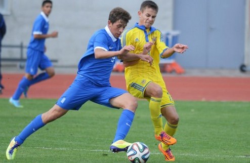 Отбор к Евро-2015 (U-17). Украина сыграла вничью с греками В Латвии стартовал первый раунд отбора к юношескому чемпионату Европы. 