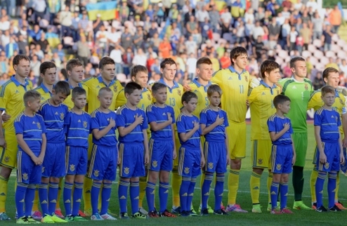 Ковалец назвал состав на матчи с Германией В предстоящих матчах плей-офф ЧЕ-2015 наставник молодежной сборной Украины рассчитывает на 24 футболиста.