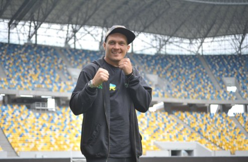 Усик вернется на ринг в декабре Украинец намерен в этом году провести еще один поединок.