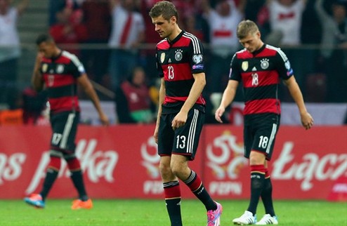 Польша обыгрывает Германию Действующий чемпион мира потерпел поражение во втором туре отбора на Евро-2016.