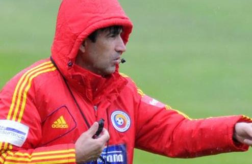 Сборная Румынии осталась без главного тренера Виктор Пицуркэ бросил национальную команду ради работы в Аль-Иттихаде.