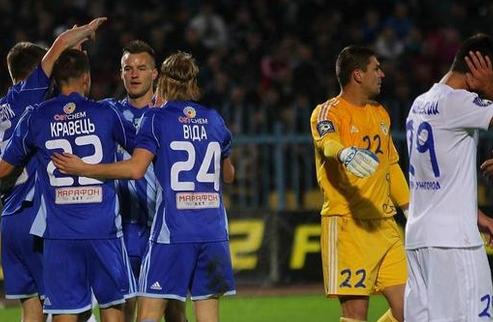 Динамо уверенно победило в Ужгороде Как минимум на сутки команда Реброва взобралась на первое место в чемпионате. 