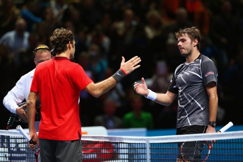 Между Вавринкой и Федерером вспыхнул конфликт? Швейцарские теннисисты могли повздорить во время полуфинального поединка Итогового турнира года АТР.