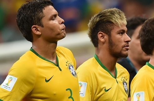 Тиаго Силва разозлен на Неймара из-за капитанской повязки Защитник ПСЖ признал обиду на своего партнера по сборной Бразилии.