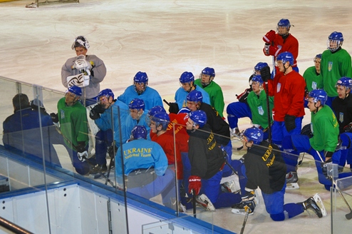 Определился состав молодежной сборной Украины на чемпионат мира В Венгрию отправятся 22 хоккеиста.