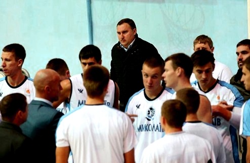 Николай и Николаев Как легендарный украинский клуб пришел к тому, что может прекратить существование уже в 2014-м году.