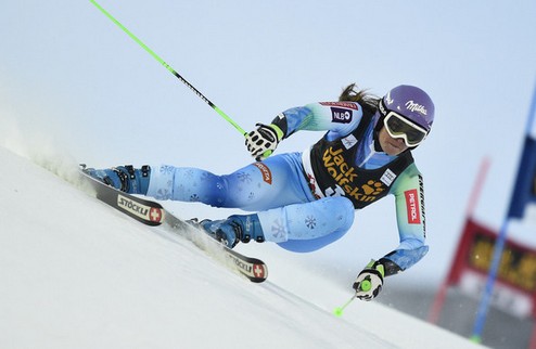 Горные лыжи. Мазе побеждает в гигантском слаломе По итогам двух попыток Тина Мазе была лучшей на трассе в шведском Аре.