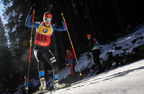 Биатлон. Семеренко показала седьмой ход в масс-старте Ожидаемо по скорости на лыжне равных не нашлось победительнице гонки в Поклюке Кайсе Макарайнен.