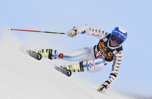 Горные лыжи. Дебютная победа Сары Эктор 22-летняя шведка выиграла соревнования в гигантском слаломе в австрийском Кюхтаи.