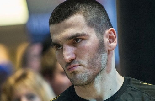 Fightnews: Бетербиев – проспект года Артур Бетербиев (7-0, 7 КО) признан самым перспективным боксером уходящего года.