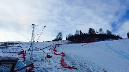 Горные лыжи. Даунхилл в Бад-Клайнкирххайме отменен Причиной отмены соревнований стали сложные погодные условия.