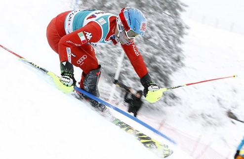 Горные лыжи. Дебютная виктория Гросса 28-летнему Стефано Гроссу покорился слалом в швейцарском Адельбодене.