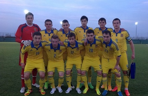 Молодежная сборная Украины сыграла вничью с Узбекистаном Подопечные Сергея Ковальца провели первый контрольный матч на турецком сборе. 