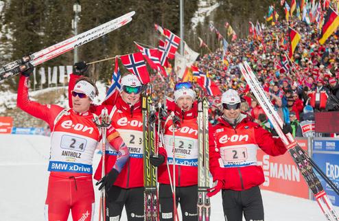 Биатлон. Бьорндален: "Сегодня мы все были в хорошей форме" Участники победной сборной Норвегии прокомментировали успех на эстафете в Антхольце.