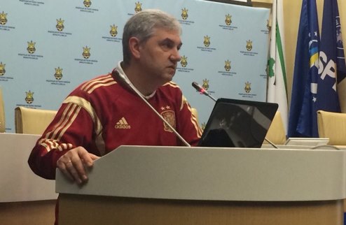 Футзал. Венансио Лопес: в Испании 12 тысяч футзальных тренеров Главный тренер Испании немного рассказал о системе тренерской работы на своей родине.