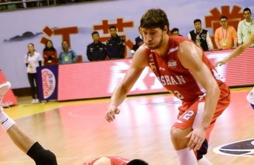 Eurobasket.com: Кравцов переходит в Валенсию Левантийцы договорились с центровым сборной Украины.