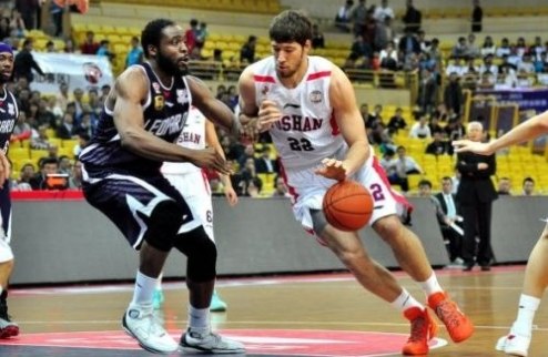 Кравцова в Валенсии не будет Вячеслав закончит сезон в Китайской баскетбольной ассоциации.