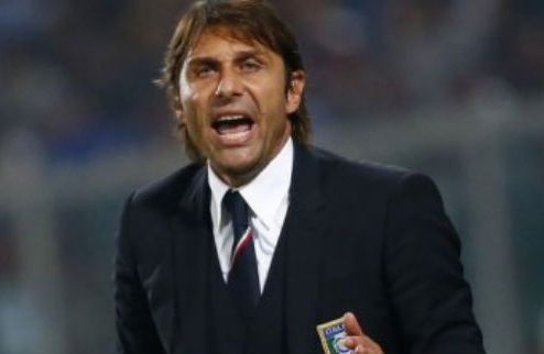 Конте отрицает свой уход из сборной Италии Главный тренер Скуадры Адзурры Антонио Конте не собирает освобождать свой пост.