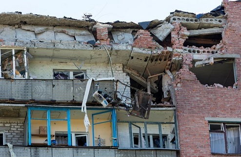 Снаряд разрушил квартиру экс-тренера сборной Украины U-16 В результате обстрелов в Краматорске, серьезно пострадало жилье баскетбольного специалиста.