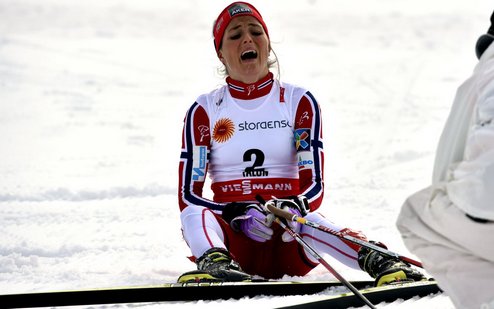 Лыжные гонки. Йохауг — чемпионка мира в скиатлоне Терезе Йохауг первенствовала на соревнованиях в скиатлоне 7.5/7.5 км на мировом первенстве в шведском ...