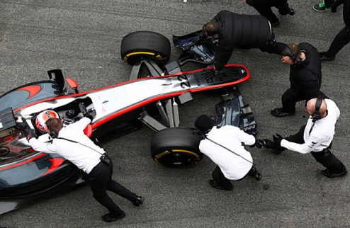 Формула-1. Баттон верит в победы Макларена в конце сезона Британский пилот считает, что несмотря на проблемы с двигателями Хонда, у Макларена огромный п...