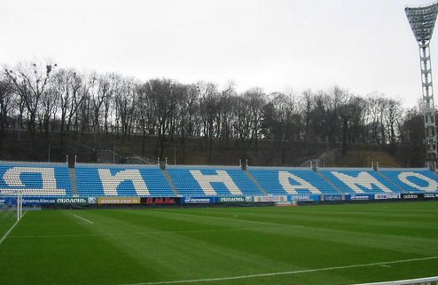 Динамо примет Ильичевец на клубном стадионе Столичный клуб решил поберечь поле НСК Олимпийский перед ответным матчем с Эвертоном. 