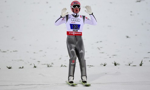 Прыжки с трамплина. Фройнд выиграл в Трондхейме Немец Зеверин Фройнд одержал победу на этапе Кубка мира в норвежском Трондхейме.