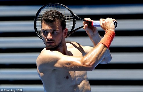 Димитров: "Все еще набираю форму" Болгарский теннисист прокомментировал свою победу во втором раунде турнира в Индиан-Уэллсе.