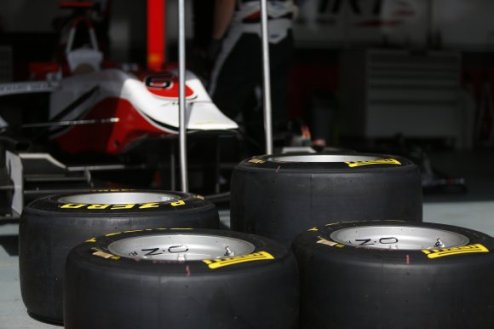 Формула-1. Пирелли: скорости будут расти Босс производителей шин Пол Хэмбри прокомментировал перспективы роста скоростей в Королевских гонках.