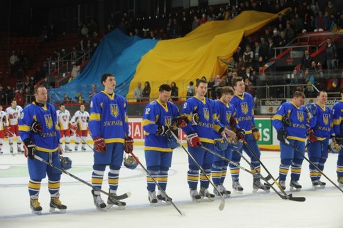 С надеждой в сердце – с верой в чудо Сегодня сборная Украины по хоккею стартует на чемпионате мира в первом дивизионе.