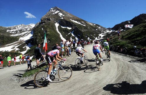 Джиро д'Италия-2015: топ-5 ключевых этапов Завтра стартует 98-я версия Джиро д'Италия – предлагаем взглянуть на рельефы самых важных отрезков трехнедель...