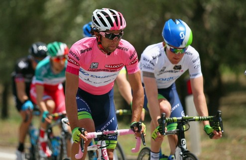 Джиро д’Италия-2015: Дежавю для Мэттьюса Как и год назад, австралиец Майкл Мэттьюс в розовой майке выиграл среднегорный этап.