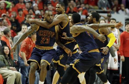 НБА защищает горе-арбитров матча Чикаго — Кливленд + ВИДЕО Лига выступила в поддержку судей, подаривших Кавальерс возможность вырвать победу на последни...