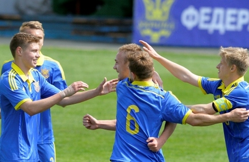 Украина U-19 квалифицировалась на Евро-2015 Подопечные Александра Головко в июле сыграют на континентальном первенстве.