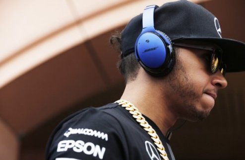 Формула-1. Хэмилтон: "Команда работает замечательно весь сезон" Британец не стал делать скандальных заявлений после третьего места на Гран-при Монако.