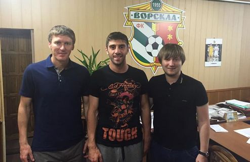 Ворскла продлила аренду Шиндера Экс-нападающий сборной Украины следующий сезон проведет в Полтаве. 