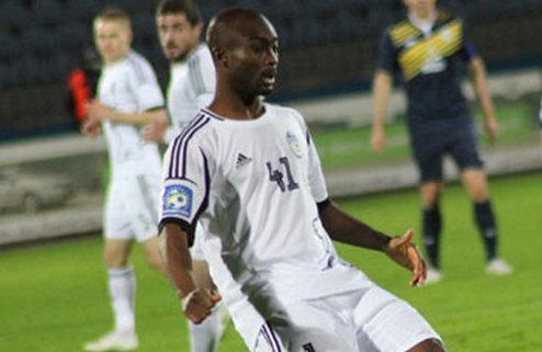 Акакпо больше не сыграет за Говерлу Защитник сборной Того намерен в ближайшее время покинуть Ужгород.