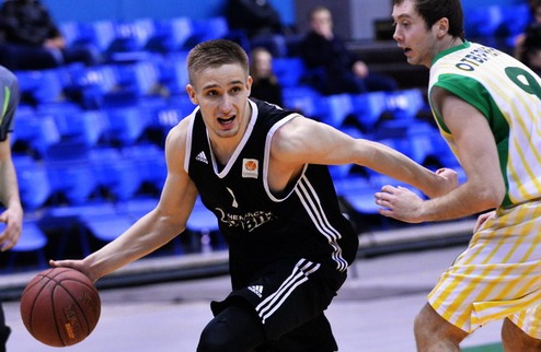 Кобец и Коренюк дебютировали на Adidas Eurocamp Украинские баскетболисты сыграли за разные команды.