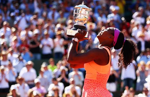 Серена Уильямс: "Финал был очень сложным, я нервничала" Американская теннисистка прокомментировала свою победу на турнире Большого Шлема в Париже.
