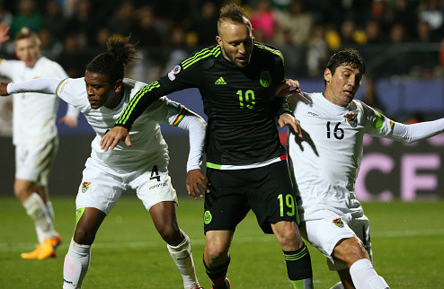 Нулевой мир Мексики и Боливии Команды так и не смогли порадовать своих фанатов забитыми мячами, закончив матч "сухой" ничьей.