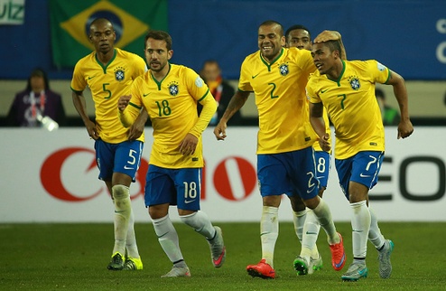 Дуглас Коста принес Бразилии победу над Перу Пентакампеоны успешно стартовали на Копа Америка-2015.