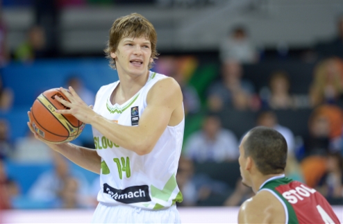 Словения огласила предварительную заявку на Евробаскет Юре Здовц назвал имена 11 баскетболистов, имеющих возможность поехать на чемпионат Европы.