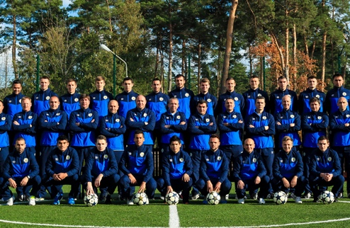 Металлург Д может начать сезон под старым названием Донецкий клуб получил аттестат и готовится к старту в новом сезоне Премьер-лиги. 