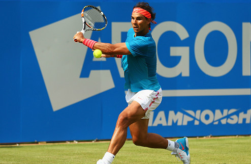 Надаль: "Играл против неудобного соперника" Испанский теннисист прокомментировал свой вылет с турнира в Лондоне.